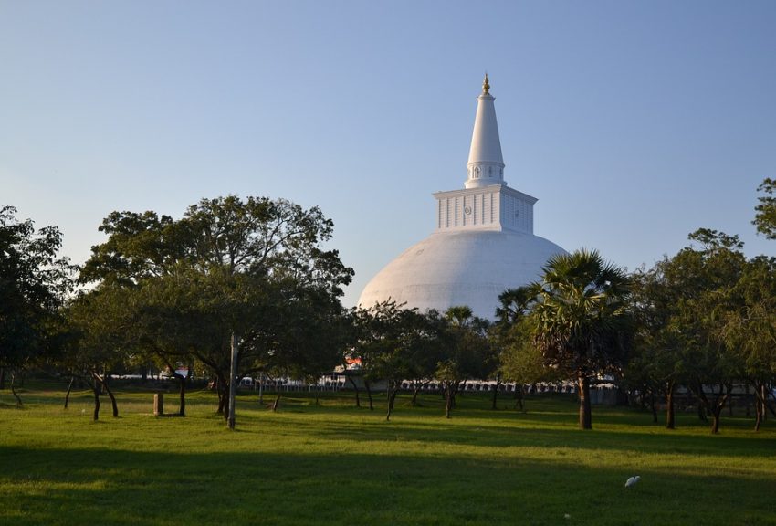 Ruwanveliseya Stupa