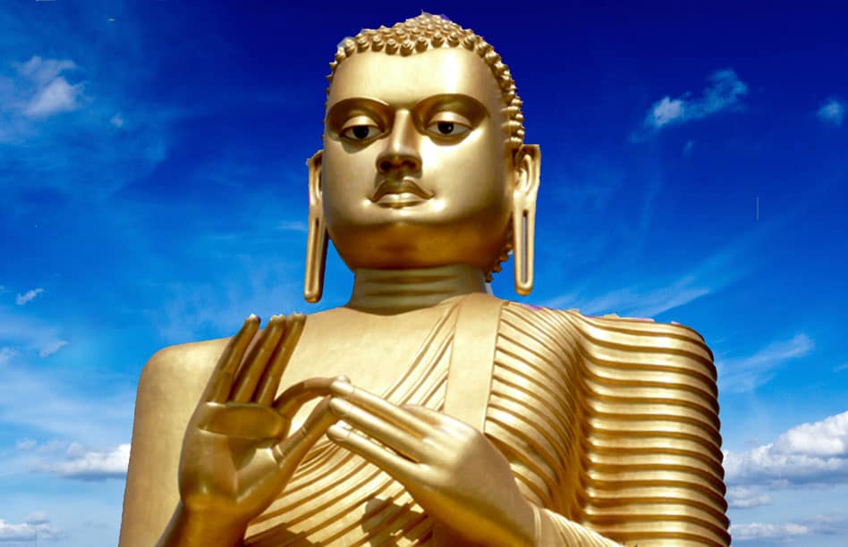golden buddha statue dambulla